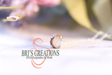 Load image into Gallery viewer, Prong Necklace (8mm & 15mm)