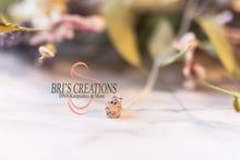 Load image into Gallery viewer, Prong Necklace (8mm & 15mm)