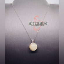 Load image into Gallery viewer, Prong Necklace (8mm & 15mm)