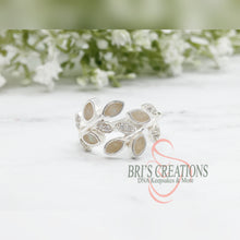 Load image into Gallery viewer, Leaf Ring
