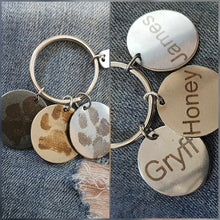 Load image into Gallery viewer, Engraved keychain
